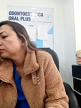 Snapshot of Madisson-04_ chatting on March 30, 12:39 pm Madisson-04 online show from March 30, 12:39 pm