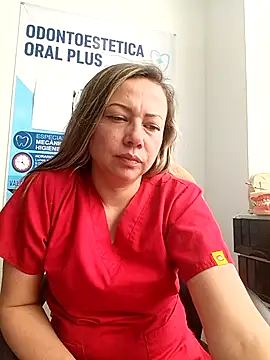 Snapshot of Madisson-04_ chatting on April 1, 1:41 pm Madisson-04 online show from April 1, 1:41 pm