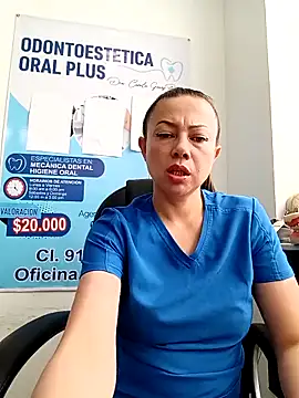 Snapshot of Madisson-04_ chatting on April 7, 3:01 pm Madisson-04 online show from April 7, 3:01 pm