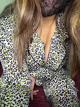 Snapshot of mysticlure-- chatting on November 26, 12:11 am mysticlure-- online show from November 26, 12:11 am