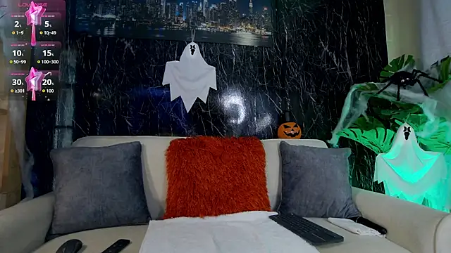 Emily Foxx01 online show from October 21, 10:21 pm