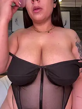 SophieCurves online show from September 20, 7:37 pm