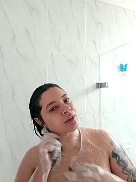 SophieCurves online show from October 4, 3:43 pm