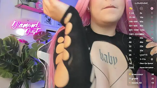 diamond dustt online show from March 10, 8:47 pm