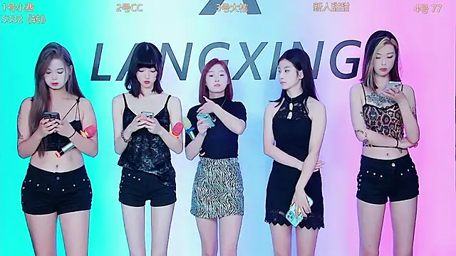 Emeralds Girls online show from October 1, 1:00 am