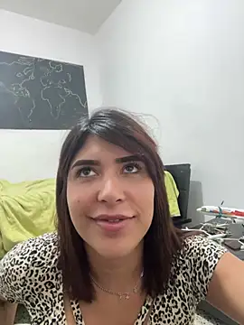 Snapshot of dahiana_marin chatting on March 24, 10:04 pm dahiana marin online show from March 24, 10:04 pm