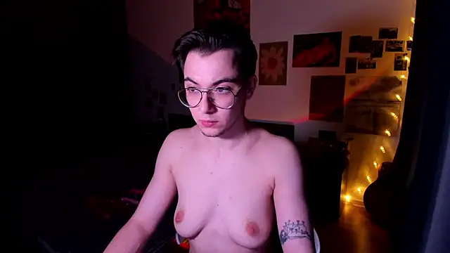 tyler bergg online show from April 29, 11:11 pm