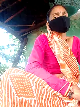 Snapshot of H_seema chatting on October 4, 2:09 am H seema online show from October 4, 2:09 am