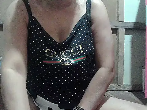 hotmama 063 online show from February 3, 9:58 am