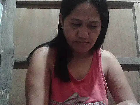 hotmama 063 online show from April 11, 9:30 pm