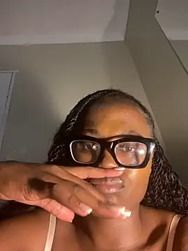 Moonzy77 online show from October 17, 12:58 am