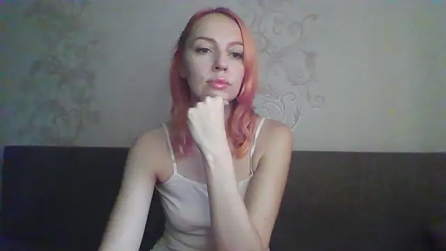 Snapshot of MashaSwan9977 chatting on October 11, 8:13 am MashaSwan9977 online show from October 11, 8:13 am