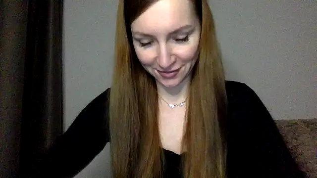 Varnyx online show from December 3, 7:01 pm