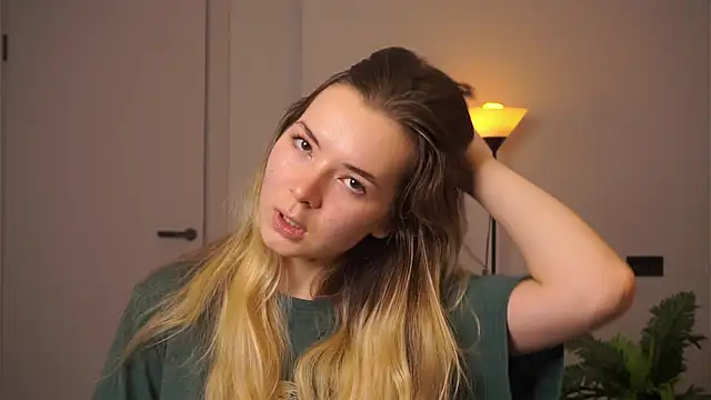 MarlinVarian online show from September 15, 6:19 pm