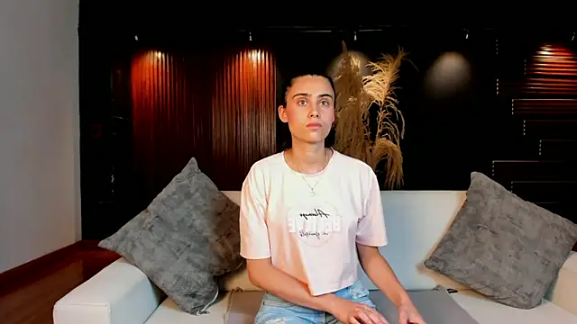 sofiapalacioss online show from January 17, 6:44 pm