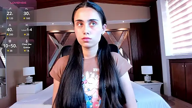 sofiapalacioss online show from February 14, 6:48 pm