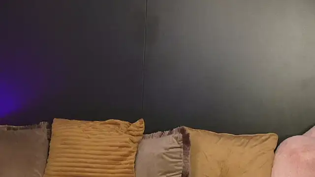 Mia Swano online show from April 23, 1:29 am