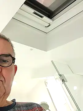 Oldmenhot66 online show from October 8, 4:54 am