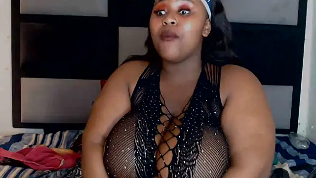 Freaky-boobs online show from December 19, 10:44 am