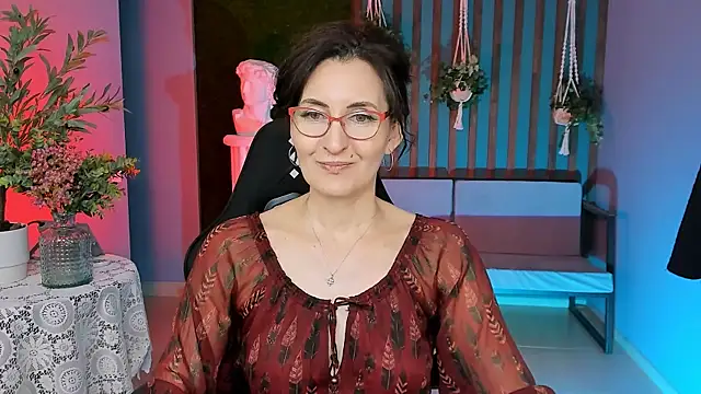 UnaTerra online show from November 18, 9:14 am