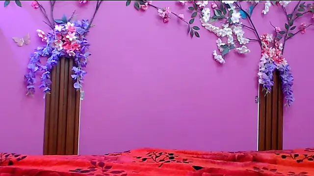 skinnysofia18 online show from September 17, 1:13 pm