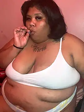 Snapshot of BlaxicanaMami chatting on October 9, 6:55 am BlaxicanaMami online show from October 9, 6:55 am