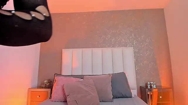 KaylieBrooks online show from March 21, 3:59 pm