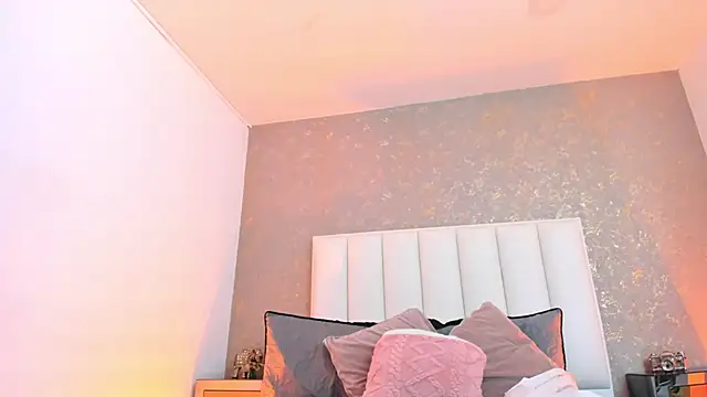 KaylieBrooks online show from March 30, 8:21 pm