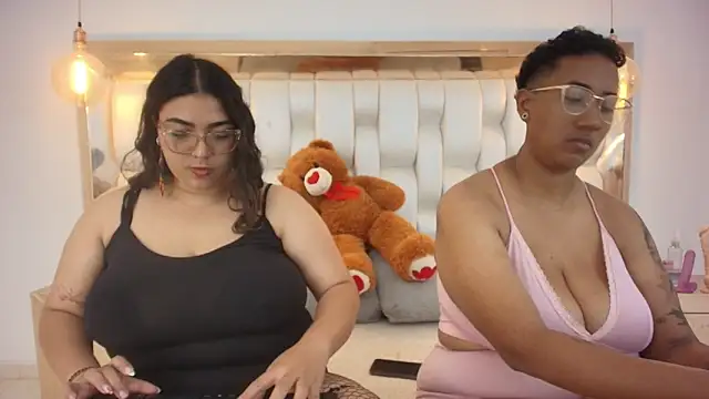 TiffantyAndStacy online show from September 15, 7:36 pm