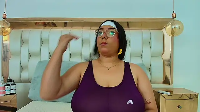 TiffantyAndStacy online show from September 26, 8:02 pm