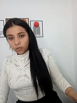 ValerieLove  online show from February 7, 9:18 pm