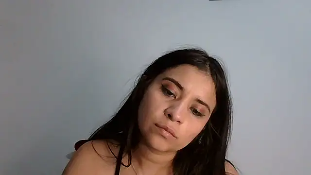 ValerieLove  online show from February 17, 11:55 pm