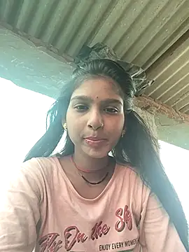 Snapshot of Yatiksha_Beby chatting on September 12, 6:13 am Yatiksha Beby online show from September 12, 6:13 am