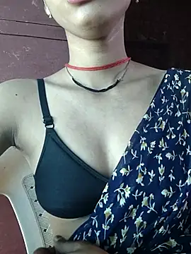 Snapshot of Yatiksha_Beby chatting on November 5, 9:42 am Yatiksha Beby online show from November 5, 9:42 am