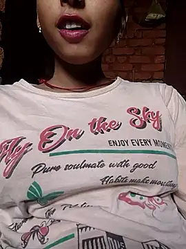 Snapshot of Yatiksha_Beby chatting on November 19, 7:30 am Yatiksha Beby online show from November 19, 7:30 am