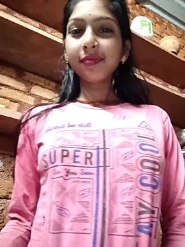 Snapshot of Yatiksha_Beby chatting on December 13, 9:53 pm Yatiksha Beby online show from December 13, 9:53 pm