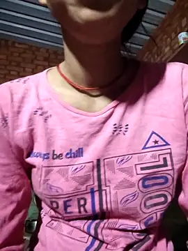 Snapshot of Yatiksha_Beby chatting on December 17, 3:29 pm Yatiksha Beby online show from December 17, 3:29 pm