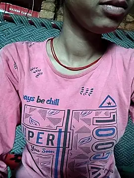 Snapshot of Yatiksha_Beby chatting on December 23, 3:48 am Yatiksha Beby online show from December 23, 3:48 am