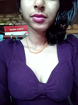 Snapshot of Yatiksha_Beby chatting on January 7, 2:14 am Yatiksha Beby online show from January 7, 2:14 am