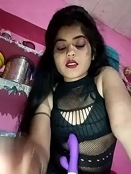 Snapshot of Yatiksha_Beby chatting on February 8, 3:48 pm Yatiksha Beby online show from February 8, 3:48 pm