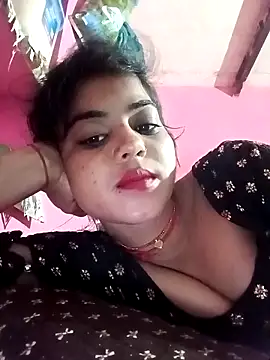 Snapshot of Yatiksha_Beby chatting on February 12, 10:49 pm Yatiksha Beby online show from February 12, 10:49 pm