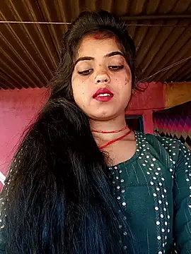 Snapshot of Yatiksha_Beby chatting on February 16, 4:52 am Yatiksha Beby online show from February 16, 4:52 am