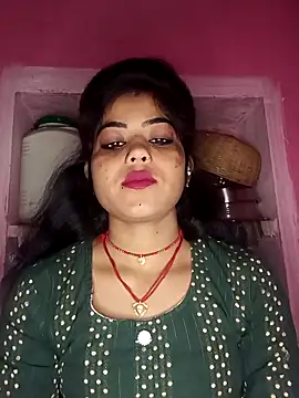 Snapshot of Yatiksha_Beby chatting on February 19, 5:14 am Yatiksha Beby online show from February 19, 5:14 am