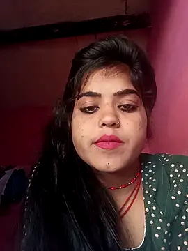 Snapshot of Yatiksha_Beby chatting on February 21, 5:19 am Yatiksha Beby online show from February 21, 5:19 am