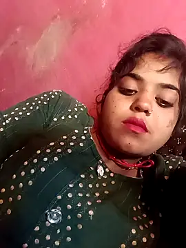 Snapshot of Yatiksha_Beby chatting on February 22, 8:24 am Yatiksha Beby online show from February 22, 8:24 am