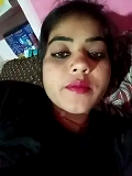 Snapshot of Yatiksha_Beby chatting on February 24, 5:22 pm Yatiksha Beby online show from February 24, 5:22 pm