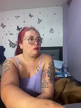 Snapshot of anythompsom chatting on March 25, 8:26 pm anythompsom online show from March 25, 8:26 pm