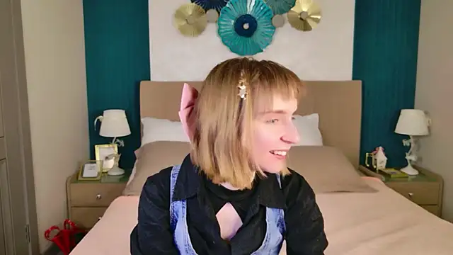 Snapshot of Beverly_Gomes chatting on February 11, 3:28 pm Beverly Gomes online show from February 11, 3:28 pm