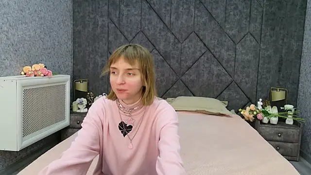 Snapshot of Beverly_Gomes chatting on February 19, 8:16 pm Beverly Gomes online show from February 19, 8:16 pm