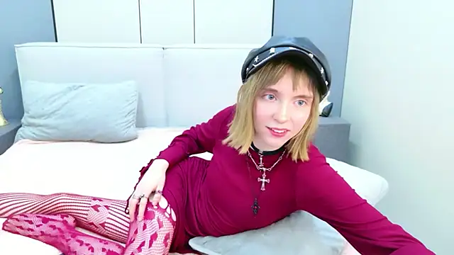 Snapshot of Beverly_Gomes chatting on February 24, 8:29 pm Beverly Gomes online show from February 24, 8:29 pm